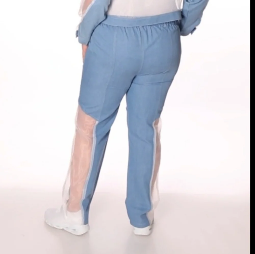Thrill Jeans Plus Size Organza Detail Straight Leg Jeans. Light Wash. Si…